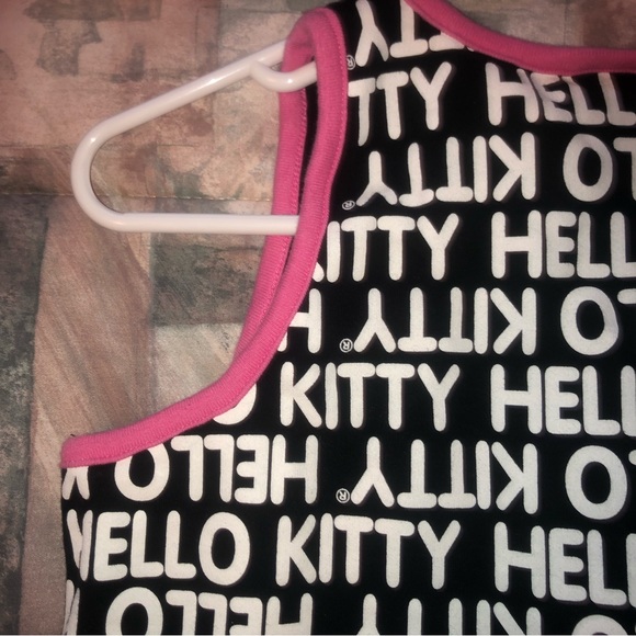 COPY - HELLO KITTY SANRIO WOMENS TANK TOP SIZE MEDIUM PINK BLACK AND WHITE KAWA… - Picture 10 of 11